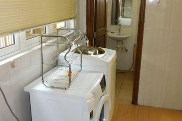 Kiara Peak (Puncak Kiara)