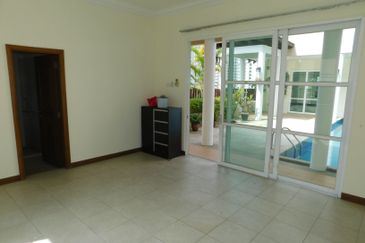 Kiara Peak (Puncak Kiara)