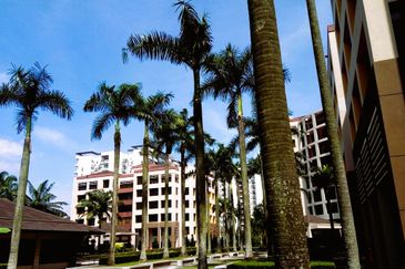 Dataran PHB, Saujana, Shah Alam