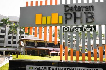 Dataran PHB, Saujana, Shah Alam