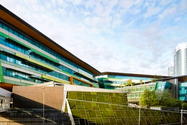 Platinum Sentral, Short walk to train station