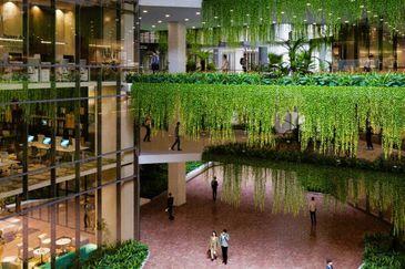 The Capitol, Bandar Utama, link to train sttaion