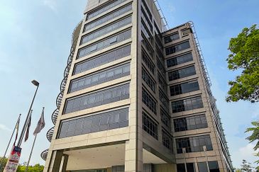 Menara UAC - PJ Mutiara Damansara Prime Retail Showroom Shop