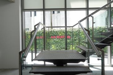 Menara AIA Sentral (formerly Menara Standard Chartered)