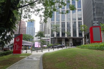 Menara AIA Sentral (formerly Menara Standard Chartered)