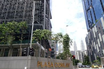 Plaza Conlay, Jalan Conlay