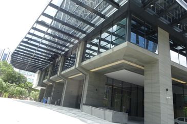 Plaza Conlay, Jalan Conlay