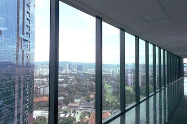 Plaza Conlay, Jalan Conlay