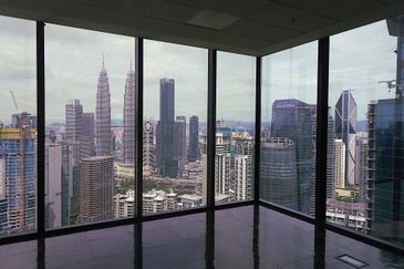 Plaza Conlay, Jalan Conlay