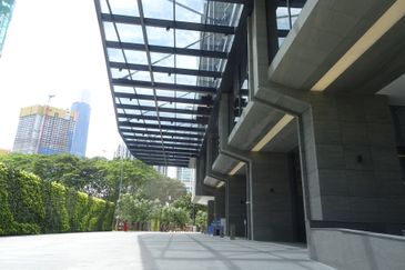 Plaza Conlay, Jalan Conlay