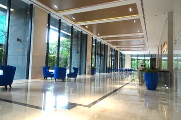 Plaza Conlay, Jalan Conlay