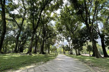 Menara HLX (formerly Menara HLA)