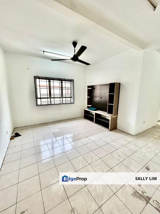 Taman Seri Setanggi Medium Cost Apartment Level 2 1KM To Mid Valley / For Rent, Johor, Johor Bahru