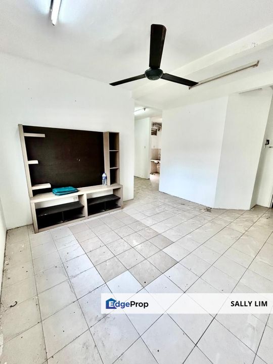 Taman Seri Setanggi Medium Cost Apartment Level 2 1KM To Mid Valley / For Rent, Johor, Johor Bahru